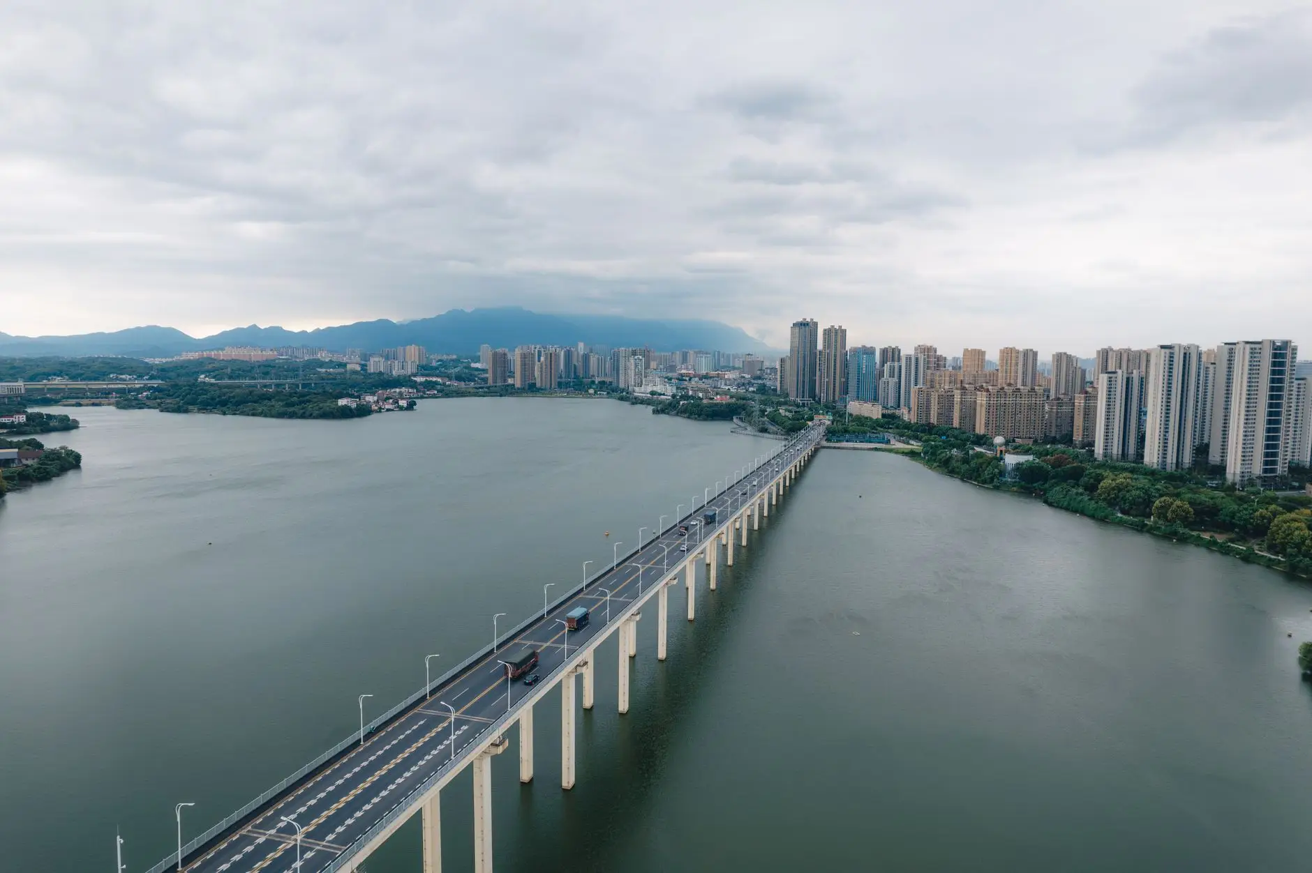 长三角小家电供应链新趋势:手持风扇与加湿器的一体化设计实践正文配图 1
